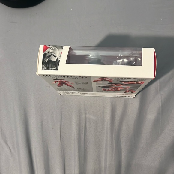 SH FIGUARTS SON GOKU KAIO-KEN 180000 POWER LEVEL - Picture 6 of 6